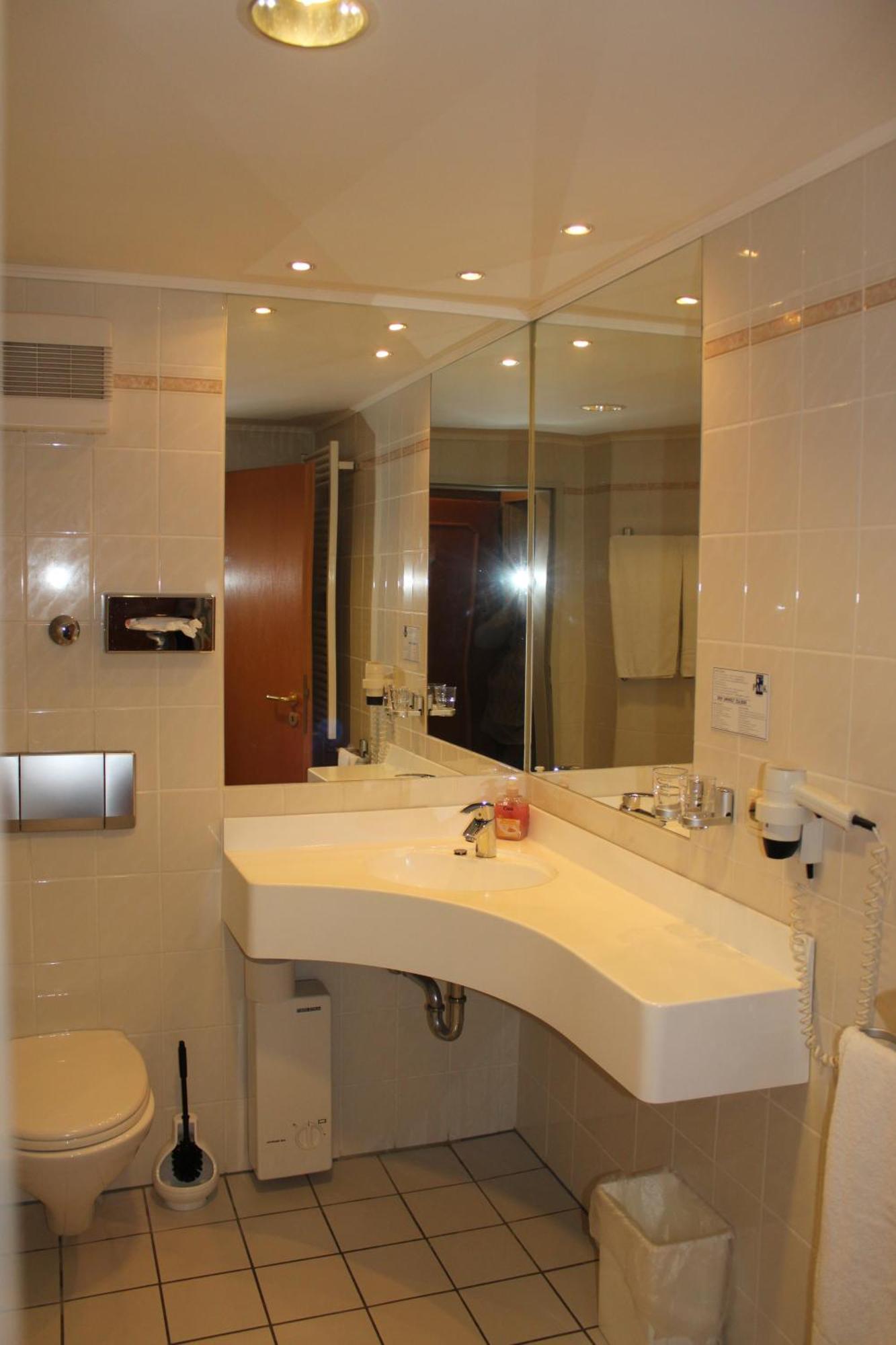 Hotel Am Park ชตัดท์คิลล์ ภายนอก รูปภาพ