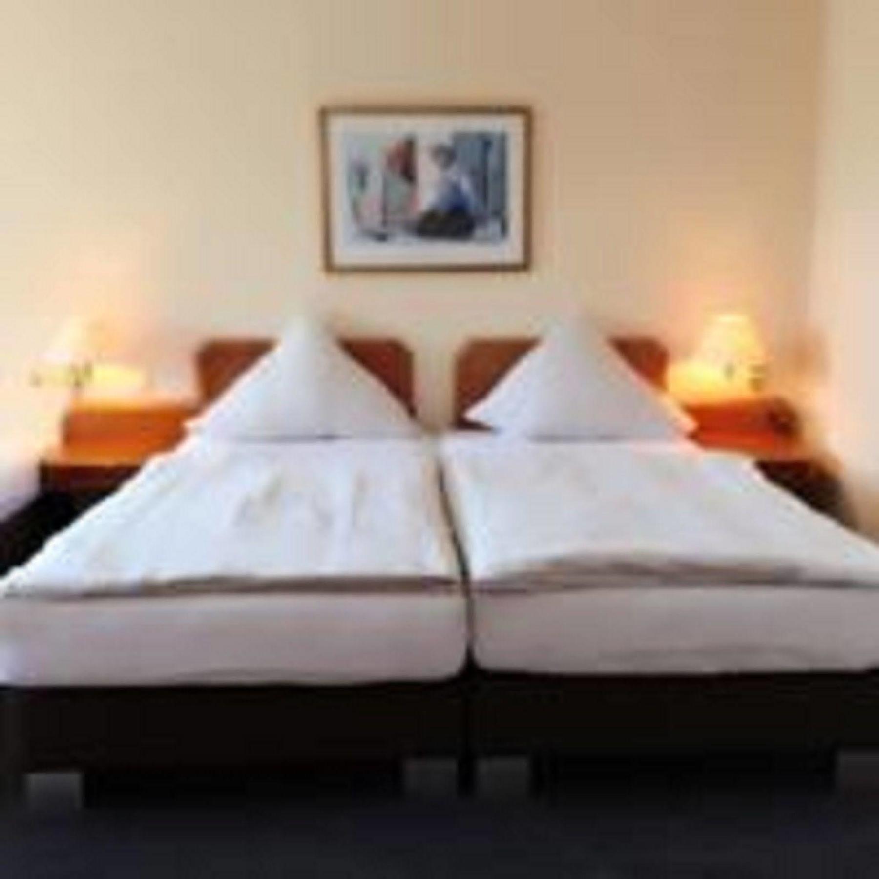 Hotel Am Park ชตัดท์คิลล์ ภายนอก รูปภาพ
